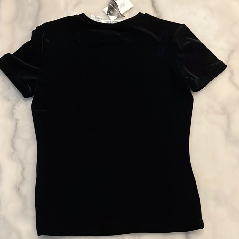 🎈Black Velour Short Sleeve T-Shirt🎁Fill a Box for $20 up to 5lbs Sale 📦 - Picture 3 of 3
